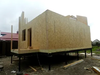 Haus nach Projekt „Metschta pl.4“, Pereslavl-Zalesskiy: Wandmontage