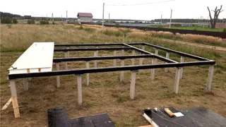 Haus nach individuellem Projekt, Dorf Turovo: Fundament und Grundrahmen