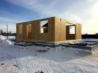 Haus nach Projekt „Jessentuki 7.5x7.5“, Dorf Lopatino: Wandmontage