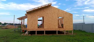 Haus nach individuellem Entwurf: Wandmontage