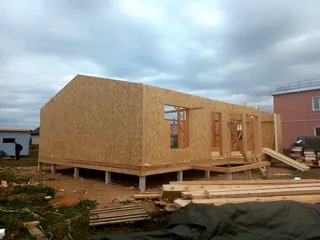 Haus 143 m², Projekt „Wuokatti“, Gebiet Kostroma: Wandmontage