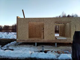 Haus nach Projekt „Mistika - S2.5“, Dorf Velisovo: Wandmontage