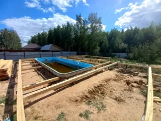 Haus 228 m² nach individuellem Projekt, Dorf Lunevo: Fundament und Grundrahmen