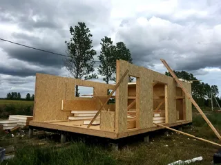 Haus nach Projekt „Mistika - S2.8“, Dorf Bolshaya Ivanovka: Wandmontage