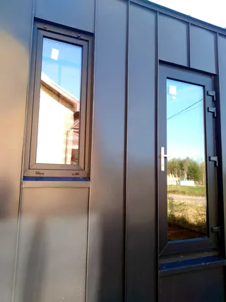 “Barnhouse 76.1” projeli ev, Yadrominskoe kasabası: cephe kaplaması