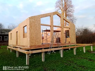 122 m² house built to a custom design, Alferevo village: wall assembly