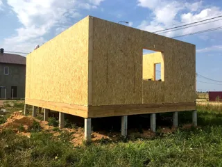 103 m² ev, “Ermak” projesi, Kostroma bölgesi: duvar montajı