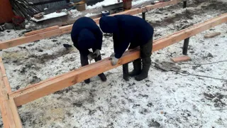 “Mistika - S2.8” projesine göre ev, Zhukovo köyü: temel ve alt bağlama kirişi