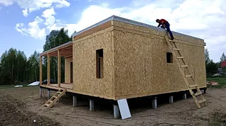 Haus nach Projekt „Mistika - E2.8“, Dorf Novoe: Wandmontage