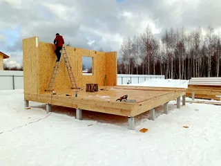 Haus 111 m² nach individuellem Projekt, Dorf Shchipousikha: Wandmontage
