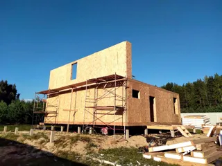 Özel projeli ev, Nijniy Novgorod bölgesi: duvar montajı