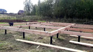 Haus nach Projekt „Grafit“, Siedlung Lyubashino: Fundament und Grundrahmen
