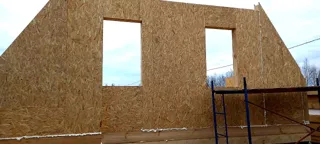 Custom-design house, Pavlikovo village: wall assembly