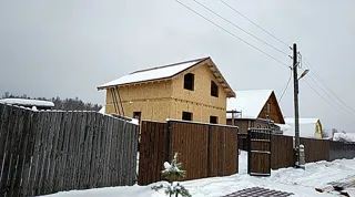 Custom-design house, Patrikeevo village: second floor and attic floor