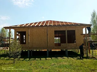 Custom-design house, Kostroma Region: roofing