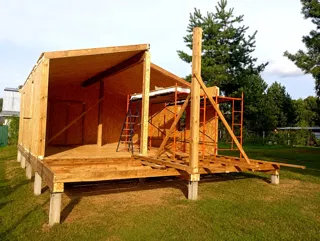 Custom-design house, SNT garden community “Zareche”: wall assembly