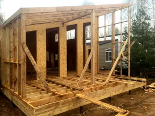 Haus nach individuellem Projekt, KP „Jaroslawskoje Wsmorje“: Wandmontage