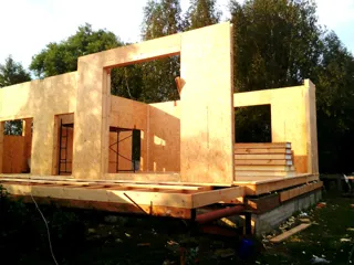Haus nach individuellem Entwurf, Region Jaroslawl: Wandmontage