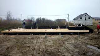 “Teksas” projesine göre ev, Kostroma bölgesi: 0 kotunda SIP panel zemin