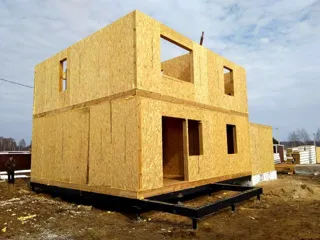 Garage nach Projekt „Slawjanka mini + Garage“, Dorf Nazarovo: Wandmontage