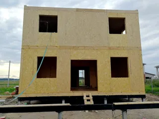 Haus nach individuellem Entwurf, Dorf Kovarditsy: zweites Obergeschoss und Dachgeschoss