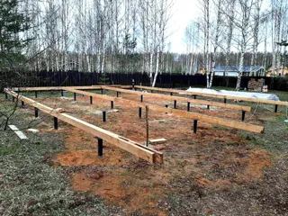 Özel projeye göre 94,5 m² ev, Yaroslavl bölgesi: temel ve alt bağlama kirişi