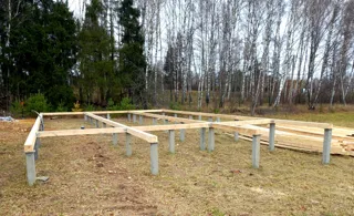 Haus nach Projekt „Barnhouse 110“, Dorf Syanovo-2: Boden aus SIP-Paneelen auf Höhe 0