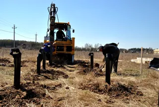 Haus nach Projekt „Fantasija“, Siedlung Plotina: Fundament und Grundrahmen