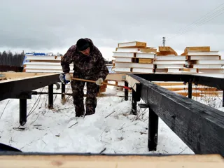 Haus nach Projekt „Sefir“, Dorf Kadnikovo: Fundament und Grundrahmen