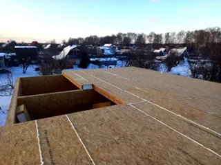 Haus 175 m² nach individuellem Projekt, Sarov: SIP-Boden auf Höhe 0