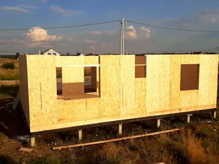 Haus nach individuellem Entwurf, Kostroma: Wandmontage