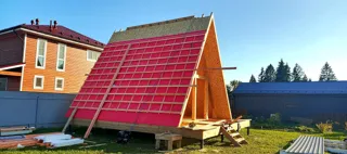 Haus nach Projekt „A-Frame Altai“, Gebiet Moskau: Wandmontage