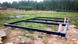 Haus nach Projekt „Ermak“, Siedlung Kuzmishchi: Fundament und Grundrahmen