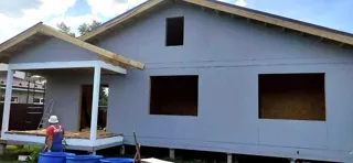Haus 112,5 m² nach individuellem Projekt, Ivanovo: Fassadenverkleidung