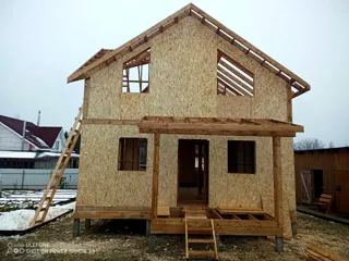 Haus nach Projekt „Elisej“, Region Wologda: Wandmontage