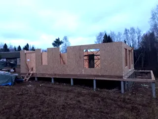 Özel projeye göre 97 m² ev, Ikonnikovo köyü: duvar montajı
