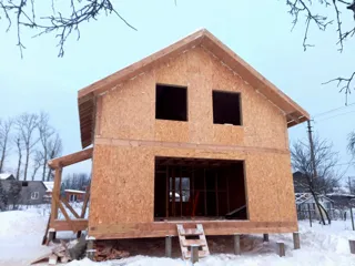 Haus nach Projekt „Awdeewo“, Dorf Minskoe: Wandmontage