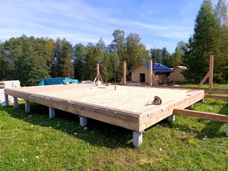 Custom-design house, Ivanovo Region: SIP panel floor at elevation 0