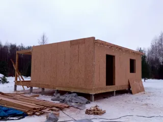 Haus nach Projekt „Mistika - N2.8“, Dorf Lyutovo: Wandmontage