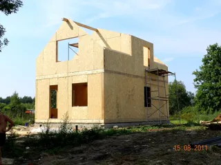 Haus nach individuellem Entwurf, Gavrilov-Yam: Wandmontage