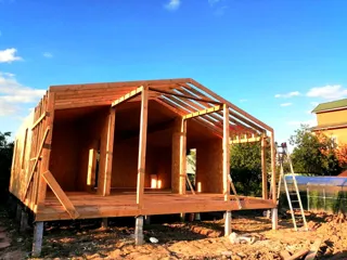 Haus nach Projekt „Barnhouse 53“, SNT „Urroschaj“: Wandmontage