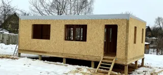 43 m² ev, özel proje, “FILM” SNT: duvar montajı