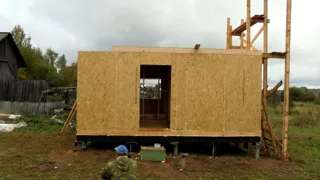 Haus nach Projekt „Alfa“, Siedlung Tonshaevo: Wandmontage