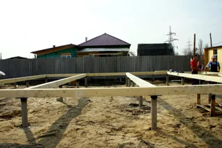 Haus nach Projekt „Metschta pl.1“, Saratov: Fundament und Grundrahmen