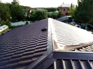 Custom-design house, Shurintsevo village: roofing