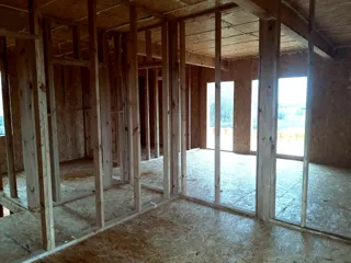 Haus nach Projekt „Grafit“, Siedlung Lyubashino: Innenwände