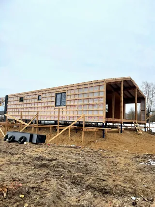 Özel projeye göre 126,4 m² ev, Ukhta: duvar montajı