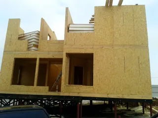 Haus nach Projekt „Otkrytyj“, Gebiet Moskau: Wandmontage