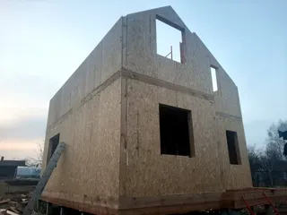 House based on the “Lotos” design, Glubokovo village: wall assembly