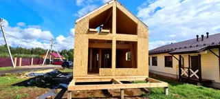75 m² ev, “Barnhouse Otrazhenie” projesi, Beloostrov kasabası: duvar montajı